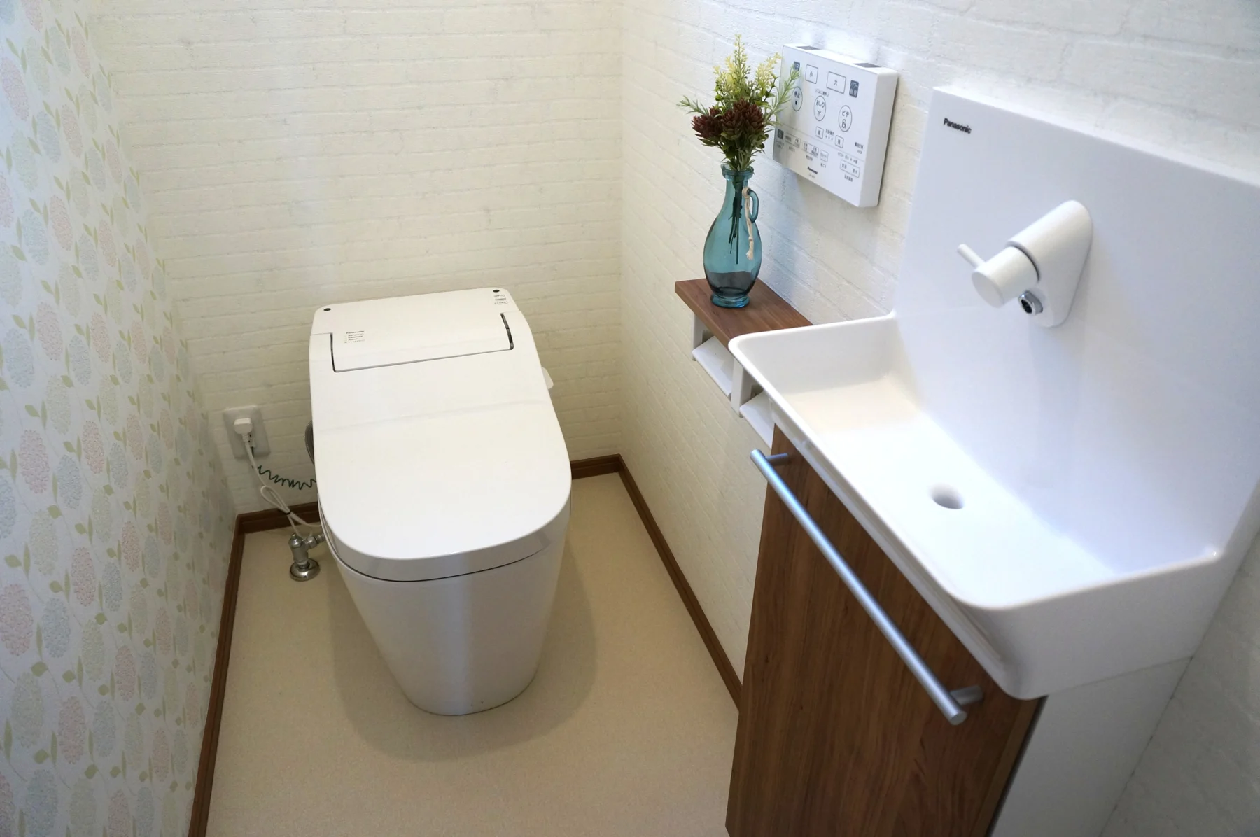 日昇公式サイト掲載／トイレの施工写真